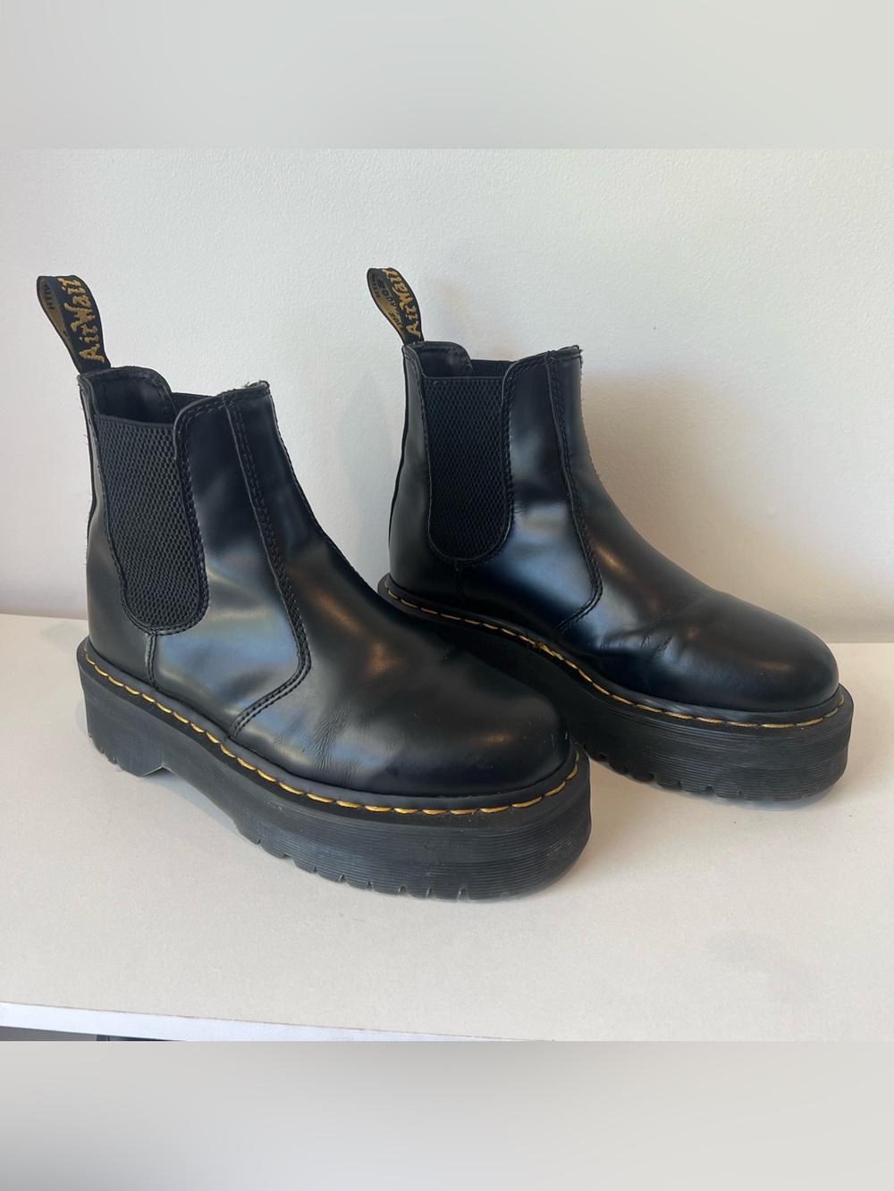 Dr. Martens 2976 Platform Chelsea Boots